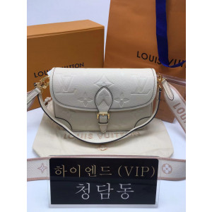 루이비통 lv 다이앤 m46386 (블랙/화이트)