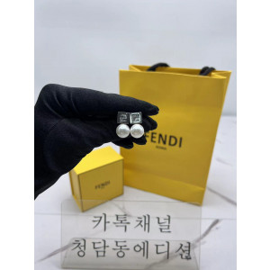 펜디 fendi F 펄 귀걸이